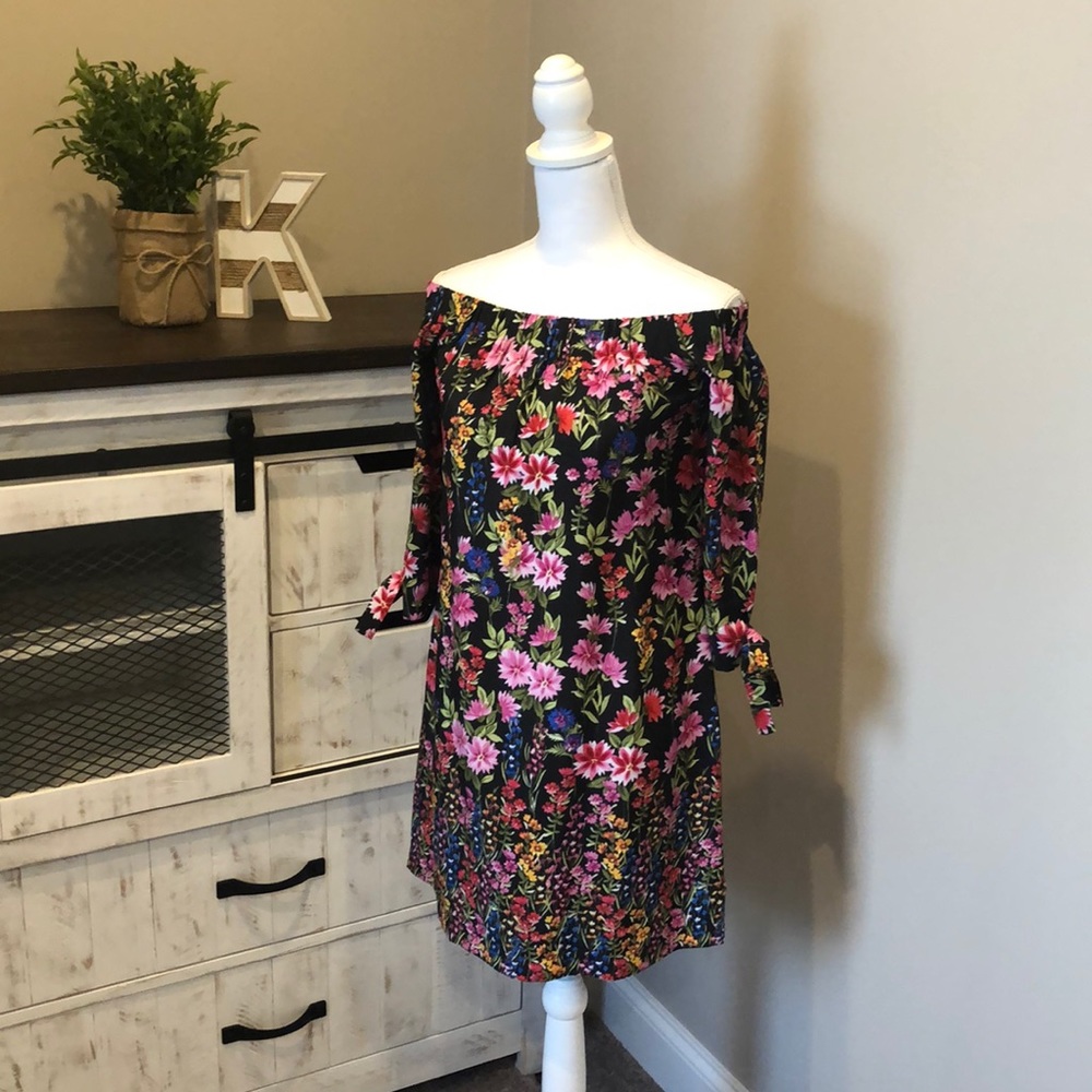 Vince Camuto Floral Off the Shoulder Dress 4